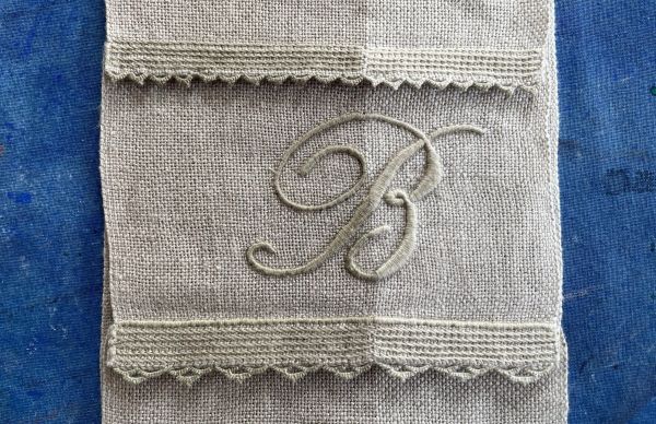 SOMMERKURSUS - BRODERI - BOGSTAVER, TAL OG MONOGRAM